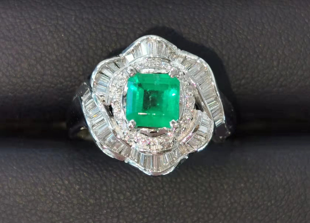 18K White Gold Natural Emerald Ring with Diamonds