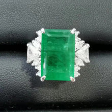 Load image into Gallery viewer, 18K White Gold Natural Emerald Ring with Diamonds ER074
