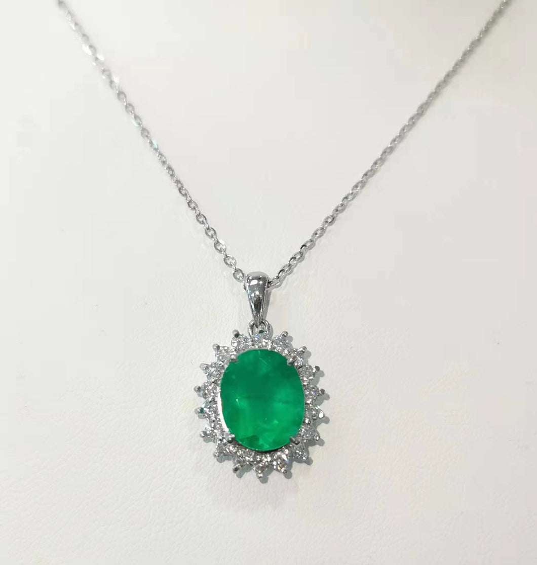 18K White Gold Emerald Pendant with Diamonds