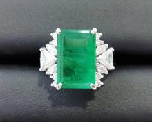 Load image into Gallery viewer, 18K White Gold Natural Emerald Ring with Diamonds ER074
